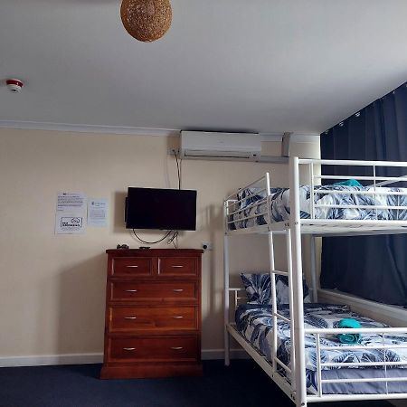 הוסטל Port Adelaide Backpackers מראה חיצוני תמונה