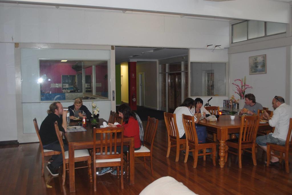 הוסטל Port Adelaide Backpackers מראה חיצוני תמונה